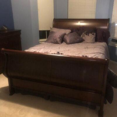 King size sleigh bed 