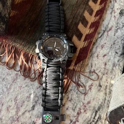 Watch tactical with fire start compass 