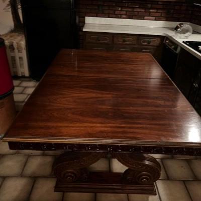 Table has 2 leafs also 
