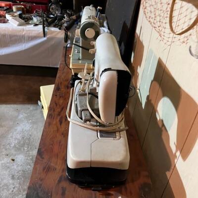 Sewing machine 