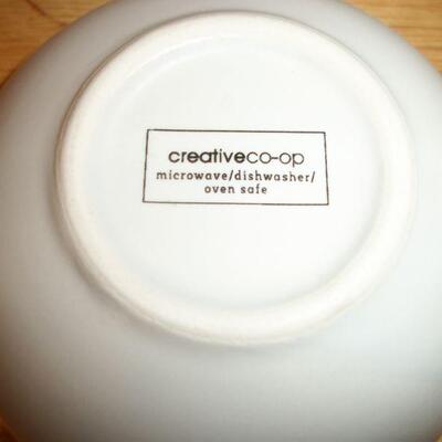 Label on Bunny Bowls