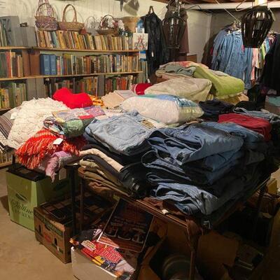 Room full of books and bedding