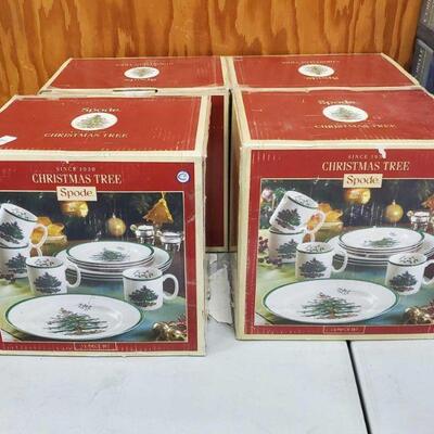 #4501 â€¢ 4 Spode Christmas Tree Dish Sets