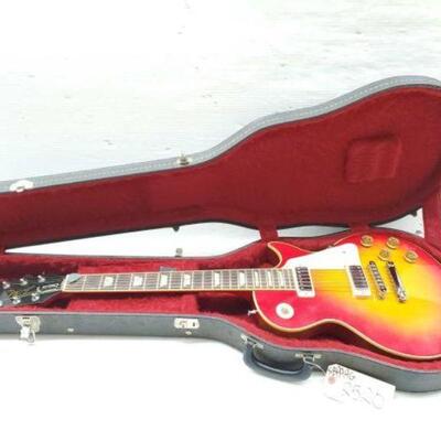 #2518 • Gibson Co-Classic Guitar with Case: Number: 73703.