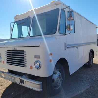 #355 • 1984 Ford Box Truck Out of State Buyer Only 
Make: Ford
Year: 1984
Mileage: 33969
VIN: 1FCNR64N7EVA45628
Fuel Type: Diesel