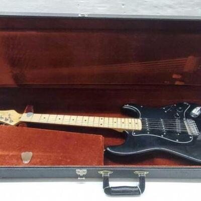 #2506 • Santo Electric Guitar with Case: Serial Number: 9009227 Includes Pick, Strap and Tremolo Arm. 