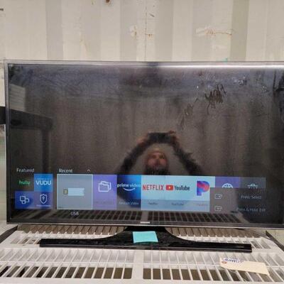 #4088 â€¢ Samsung 40" Smart Tv