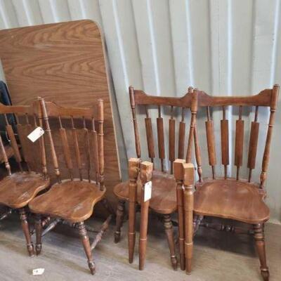 8520 â€¢ Dining Room Table And Four Chairs