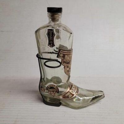 #6058 â€¢ Tequila Institucional Texano Boot Bottle
