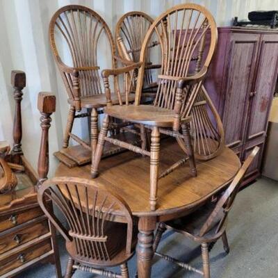 #5012 â€¢ Dinning Room Table & ChairsTable Measures Approx: 30"x 44"x 54" Length Can Either Be 54" 65" or...