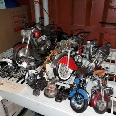 #6522 â€¢ Harley Davidson And Indian Model Motorcycles