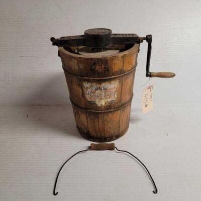 #6068 â€¢ Vintage Dixie Belle Hand Crank Ice Cream Maker