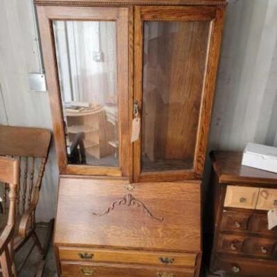 #5002 • China Cabinet: Measures Approx: 67