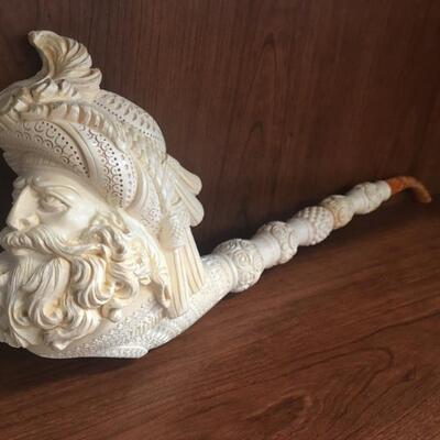 ESTATE- large hand-carved meerschaum pipe
