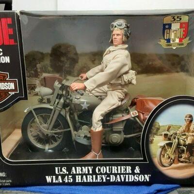 https://www.ebay.com/itm/125062001066	HS3022 U.S. ARMY COURIER & WLA45 HARLEY-DAVIDSON MOTOR CYCLE HASBRO W/ BOX		Offer	$49.99 
