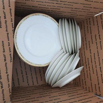 https://www.ebay.com/itm/015076909934	SB3003 ASSORTED BOX LOT , PLATES, BOWLS ETC3		Offer	 $24.99 
