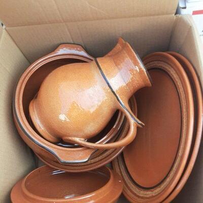 https://www.ebay.com/itm/115163881339	SB3022 ASSORTED BOX LOT , PLATES, BOWLS ETC		Offer	 $24.99 
