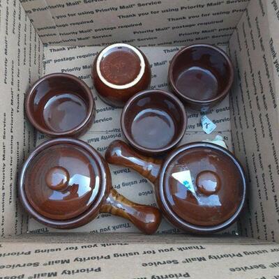 https://www.ebay.com/itm/015076972603	SB3024 ASSORTED BOX LOT COOK WARE ETC		Offer	 $24.99 
