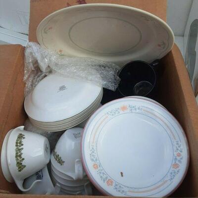 https://www.ebay.com/itm/015078186294	SB3034 ASSORTED BOX LOT , PLATES, CUPS ETC		Offer	 $24.99 
