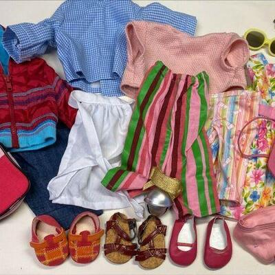 https://www.ebay.com/itm/125106702420	HS1033 AMERICAN GIRL DOLL CLOTHES & ACCESSOROIES SHOES, BACKPACK, GLASSES PLUS		BIN	 $35.99 
