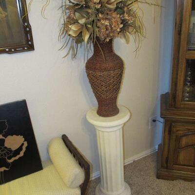 CERAMIC PILLAR & WICKER VASE W/ FLORAL