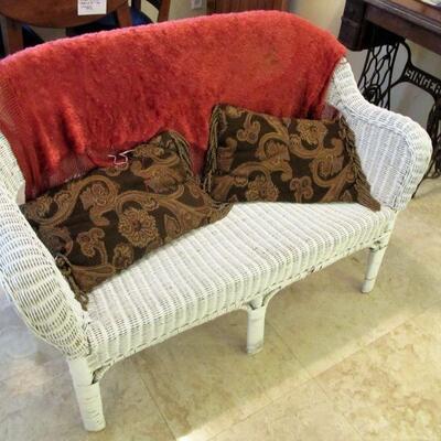 VINTAGE STURDY WICKER LOVESEAT