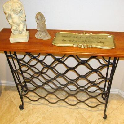 WROUGHT-IRON WINE BOTTLE HOLDER TABLE