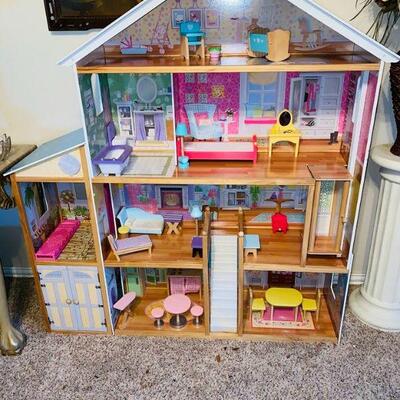 4 FT TALL KIDS KRAFT BARBIE DOLL HOUSE