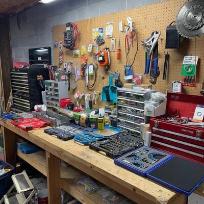 Misc tools and garage items 