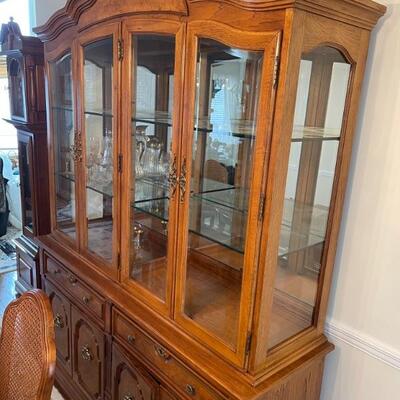 Beautiful vintage China cabinet 