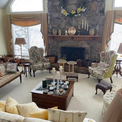 Perfect condition vintage living room suit 