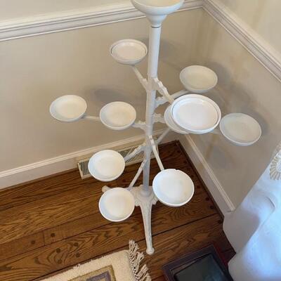 Cast iron plant holder 