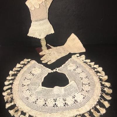 Crocheted Gloves & Collar