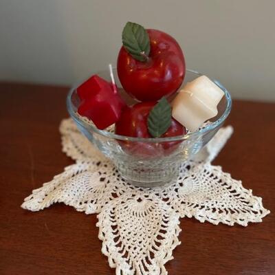 Decorative fruit bowl