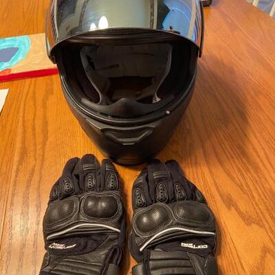 Motorcycle helmet and gloves