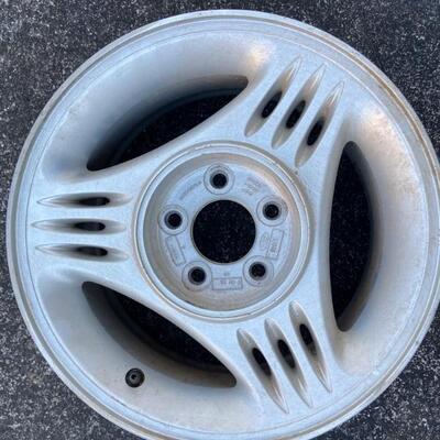 15" Aluminum wheel - 1994 Ford Mustang