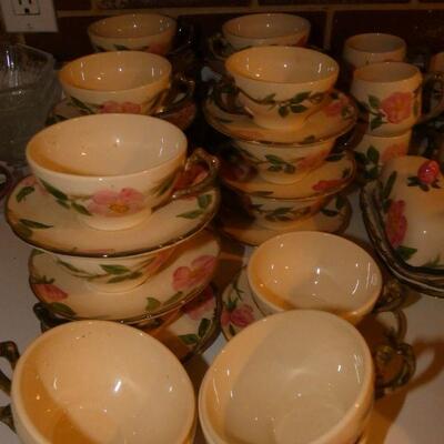 Franciscan China being sold as set 