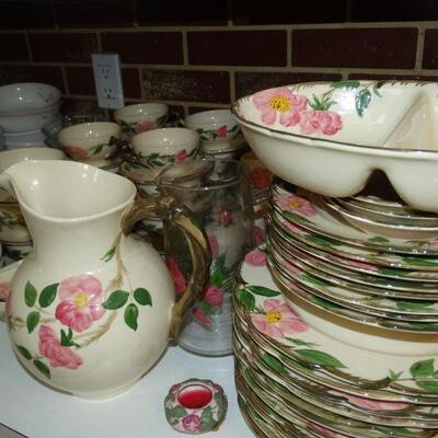 Franciscan China being sold as set 