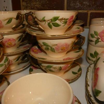 Franciscan China being sold as set 