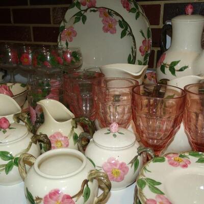 Franciscan China being sold as set 