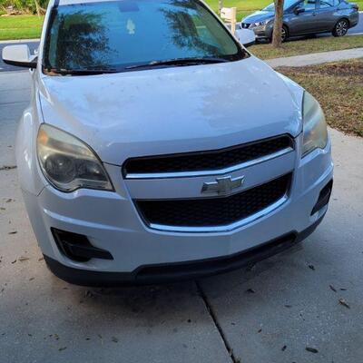 2010 Chevy Equinox 131000 miles, needs tires, no dents or major scratches, clean title