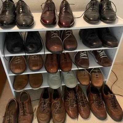 lots of mens shoes