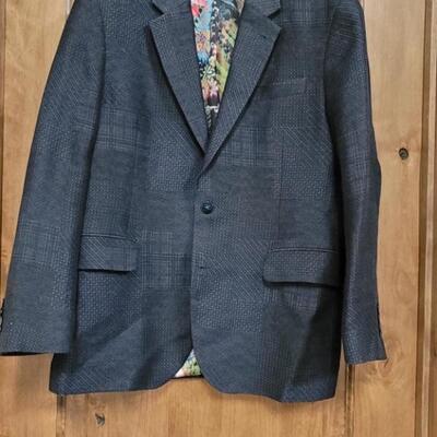 BJ's High Style Blazer/Jacket by Robert Graham