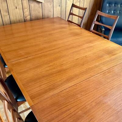 MCM vintage Rosewood Dining table by Arne Vodder for Sibast Mobler 