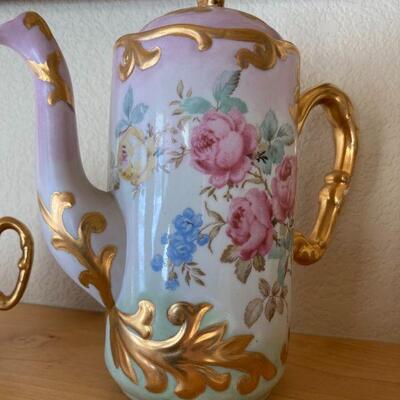 Collectible vintage pottery and ceramics