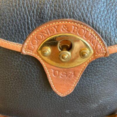 Dooney and Bourke USA  Leather handbag