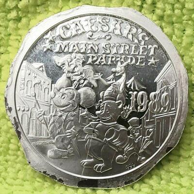 https://www.ebay.com/itm/115229494494	CAESAR 1989 .999 Fine Silver Mardi Gras Krewe Theme Doubloon Z1153		Offer	 $59.99 
