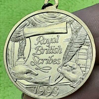 https://www.ebay.com/itm/125126996573	Rex 1993 .925 Silver Gold Plated New Orleans Mardi Gras Krewe Charm Favor Z1143		BIN	 $79.99 

