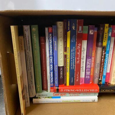 https://www.ebay.com/itm/115150643421	HS7075 Home School Book Box Lot - Local Pickup - Parenting Books		BIN	 $19.99 
