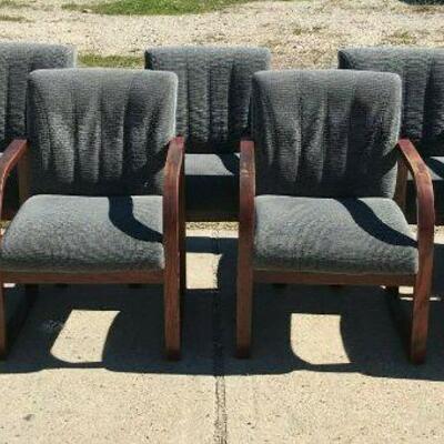 https://www.ebay.com/itm/115230484344	HT7001 Vintage Wooden Arm Chair (Each) w/ Cushions Waiting Room LOCAL PICKUP		Each	 $49.99 
